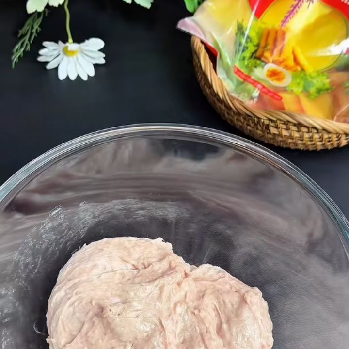 Chuẩn bị giò sống