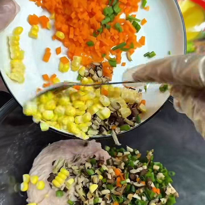 Thêm rau củ