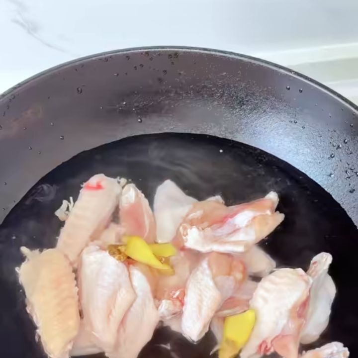 Chần cánh gà