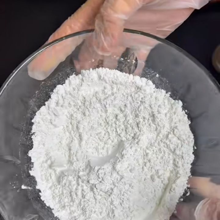 Chuẩn bị bột gạo