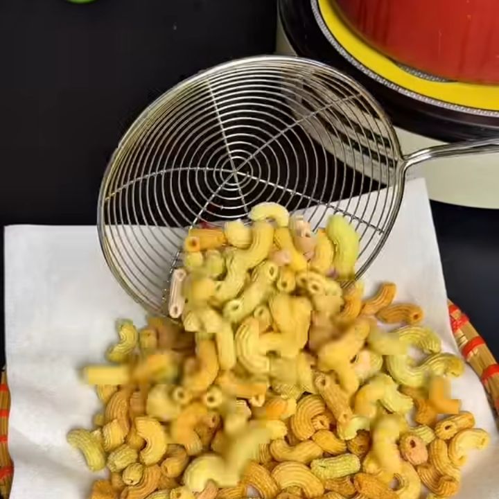 Vớt nui