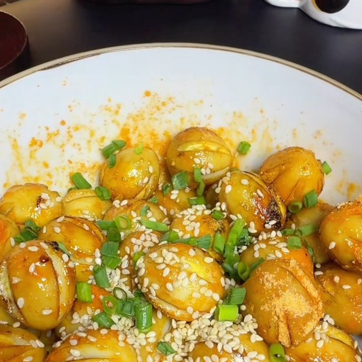 Rắc mè, hành
