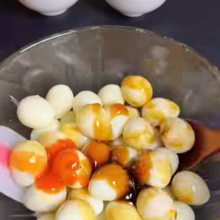 Thêm tương ớt
