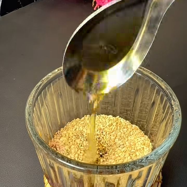 Thêm nước tương