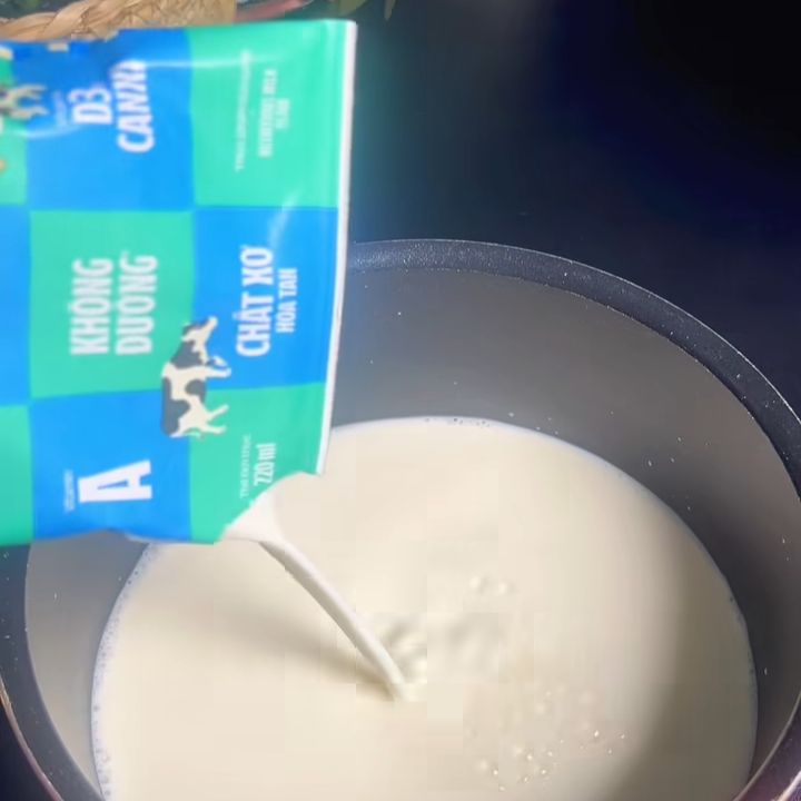 Đun sữa tươi