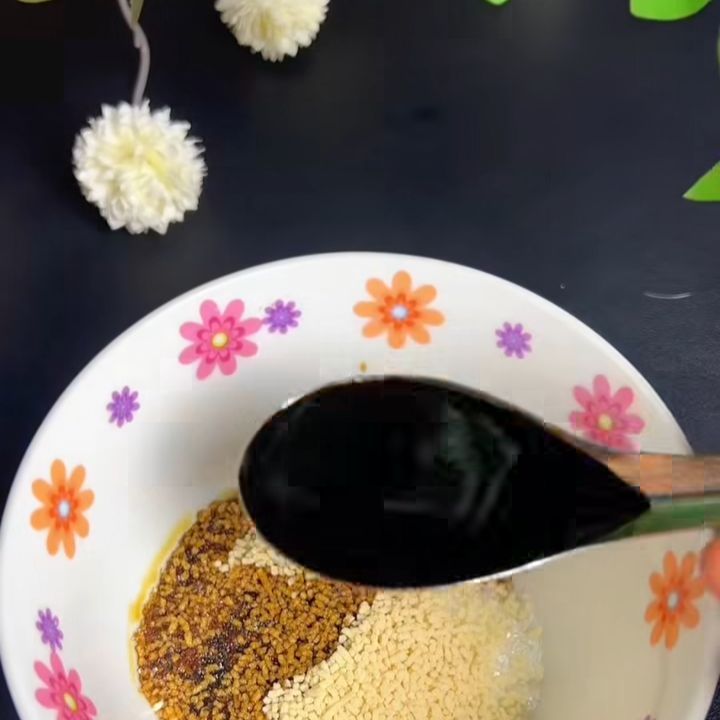 Thêm nước tương