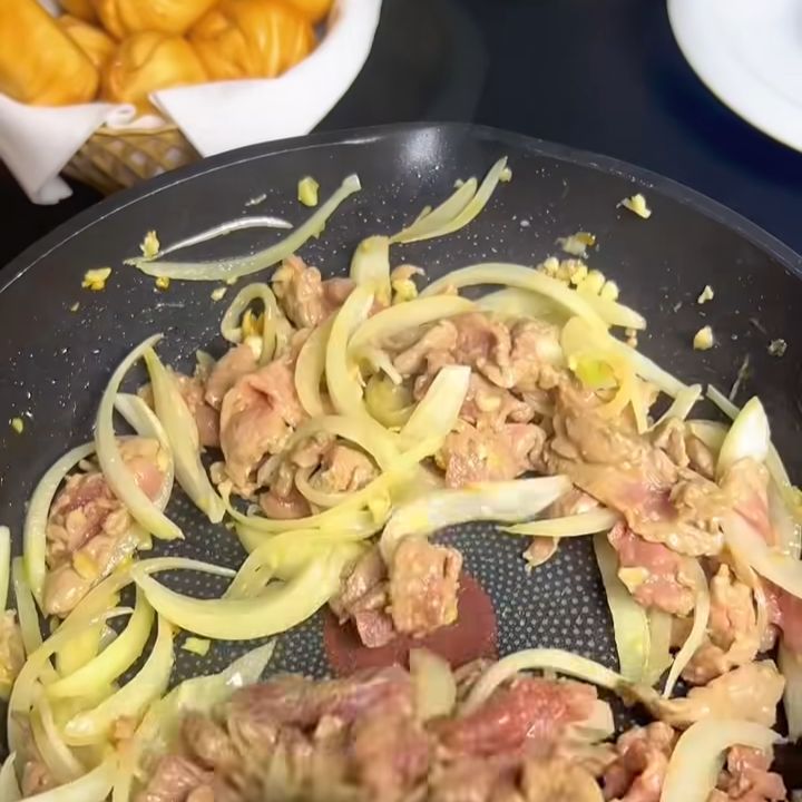 Xào bò