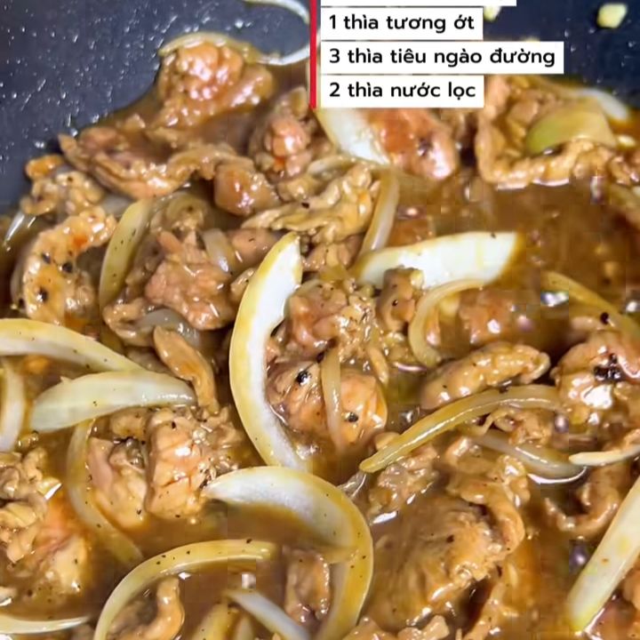 Rưới sốt tiêu đen