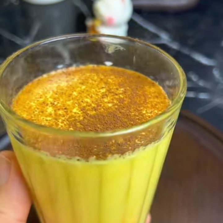 Rắc bột cacao