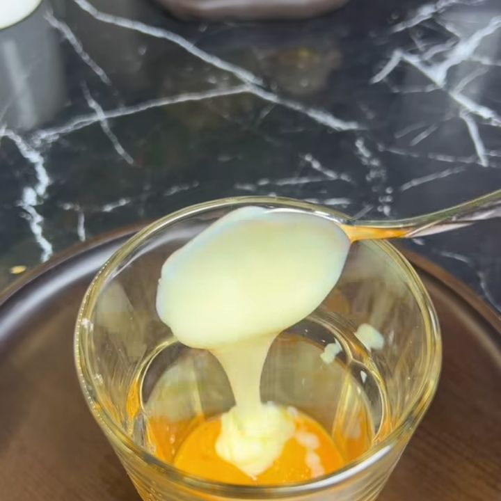 Thêm sữa đặc
