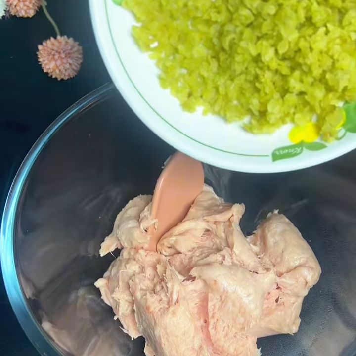 Chuẩn bị giò sống