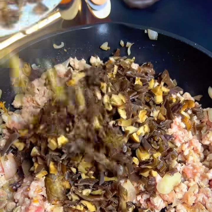 Thêm mộc nhĩ
