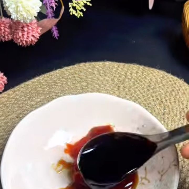 Thêm nước tương