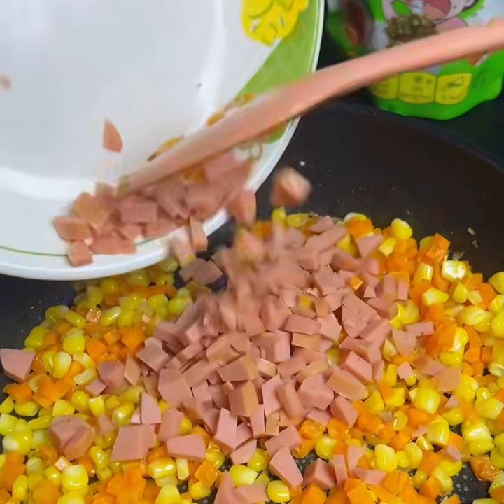 Thêm thịt nguội