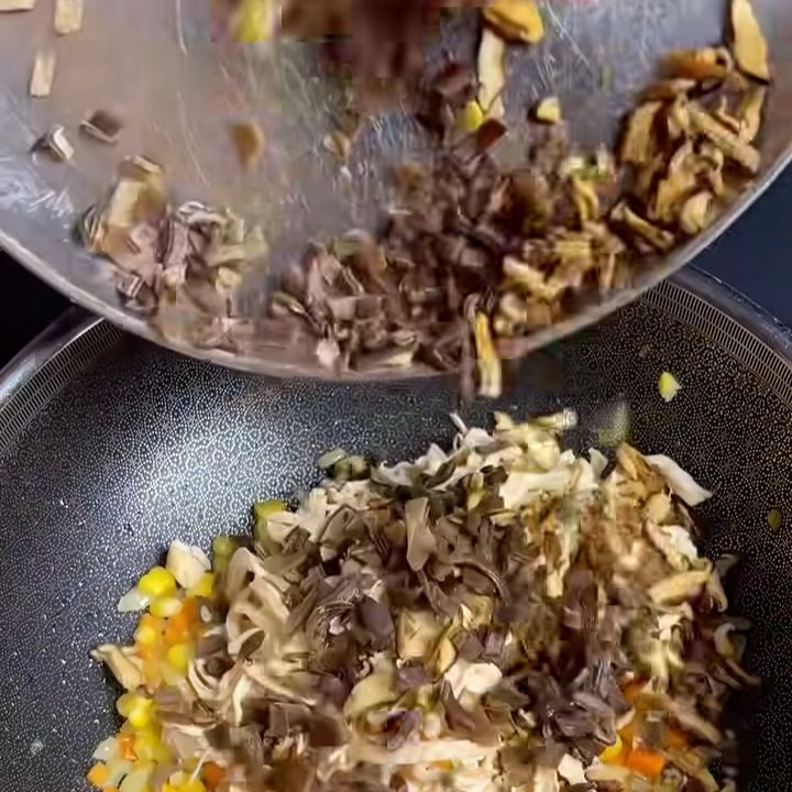 Thêm nấm