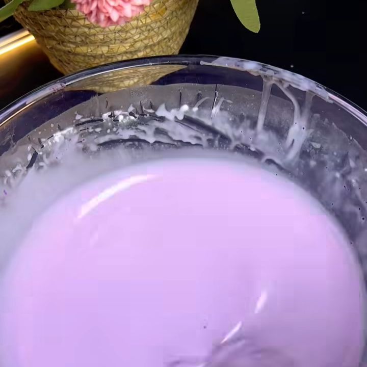 Khuấy bột tím