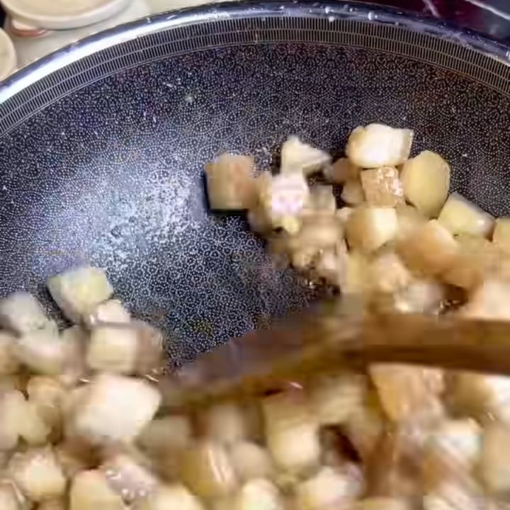 Mỡ tiết ra