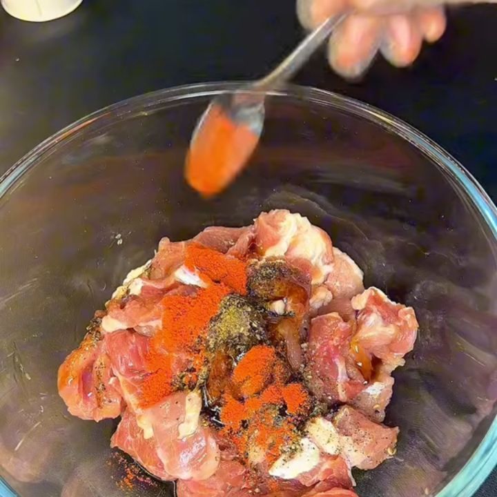 Thêm ớt bột