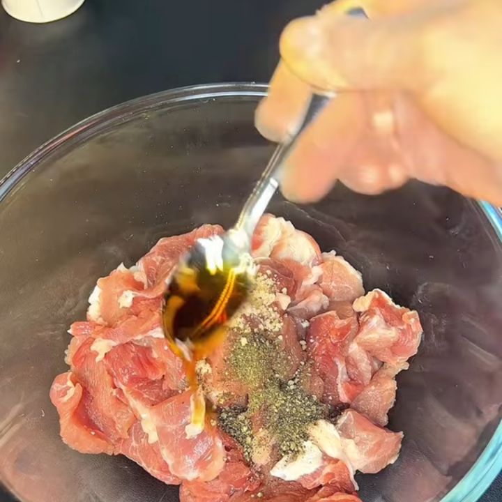 Thêm dầu hào