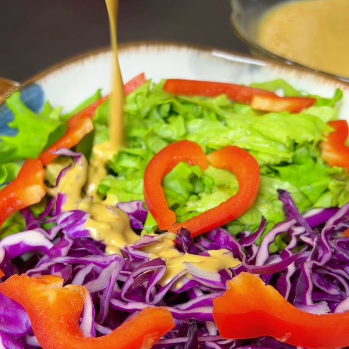 Rưới salad