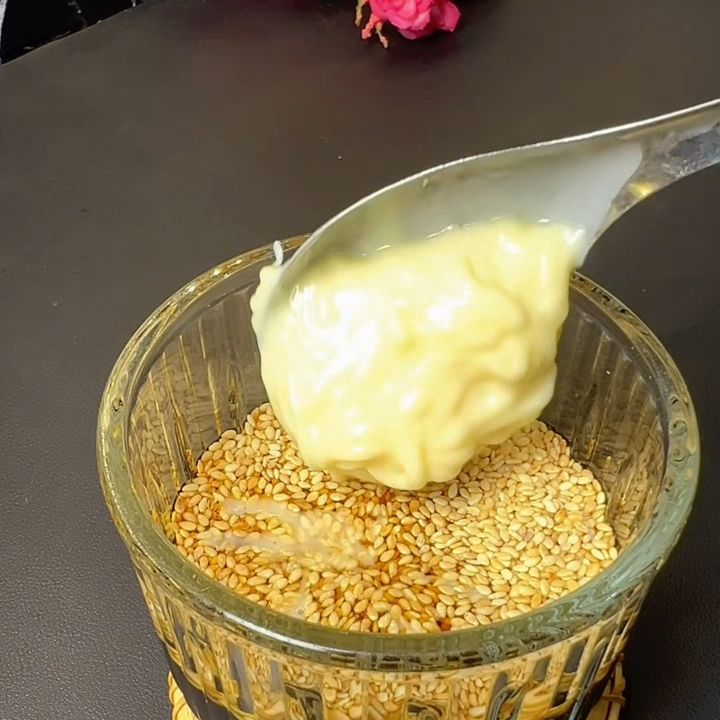 Thêm mayonnaise