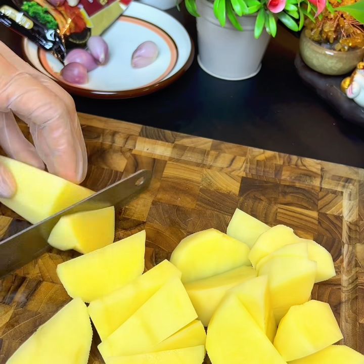 Cắt khoai tây