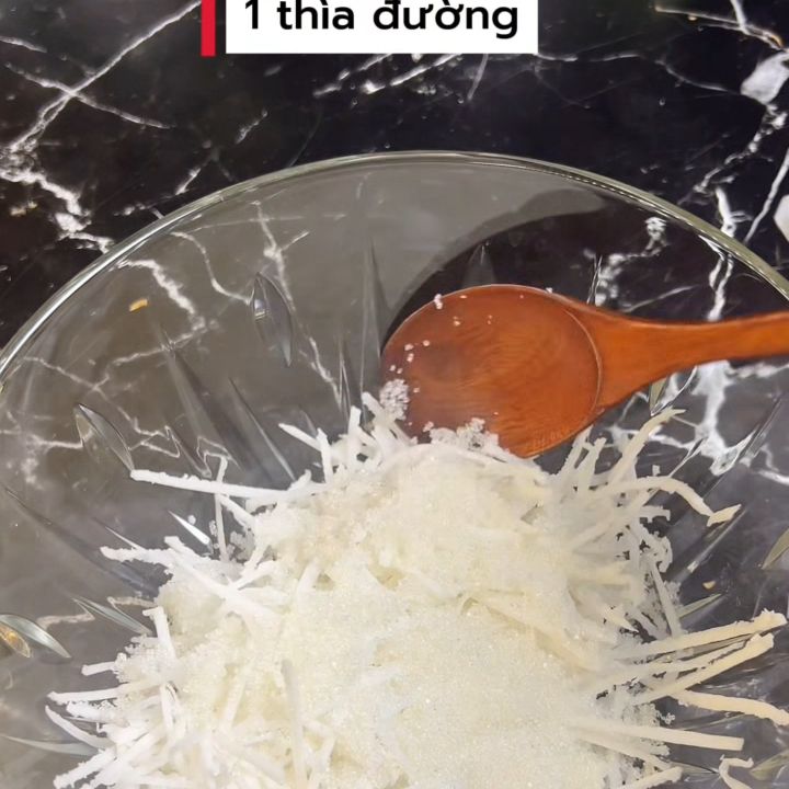 Chuẩn bị dừa nạo