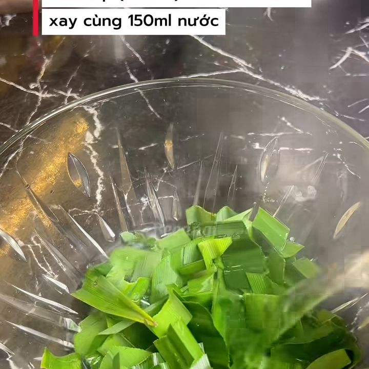 Chuẩn bị lá nếp