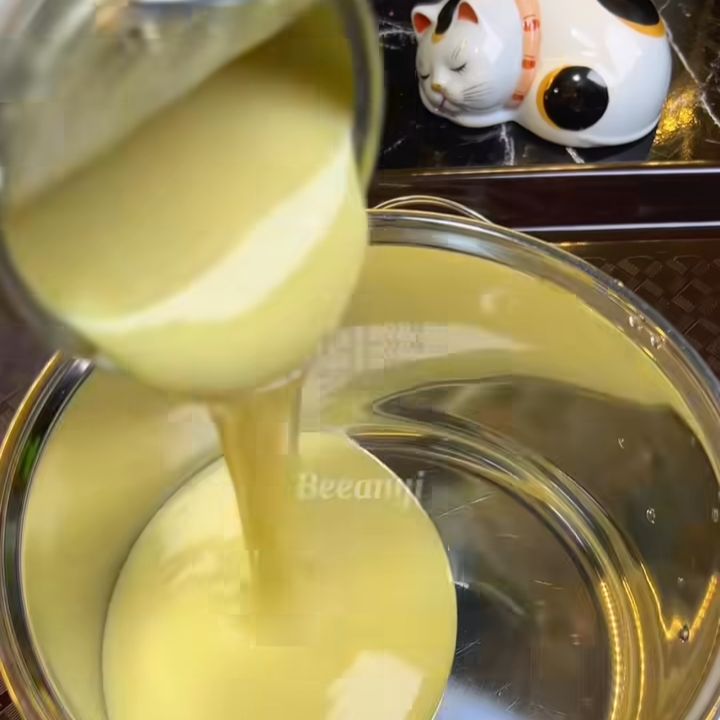 Thêm sữa đặc