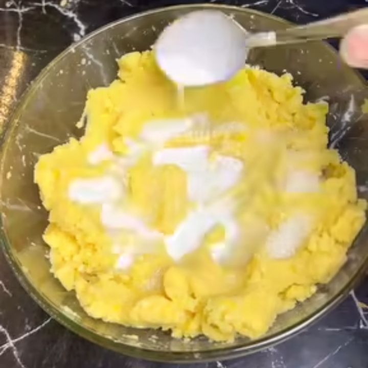 Làm nhân