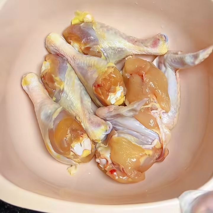 Sơ chế gà