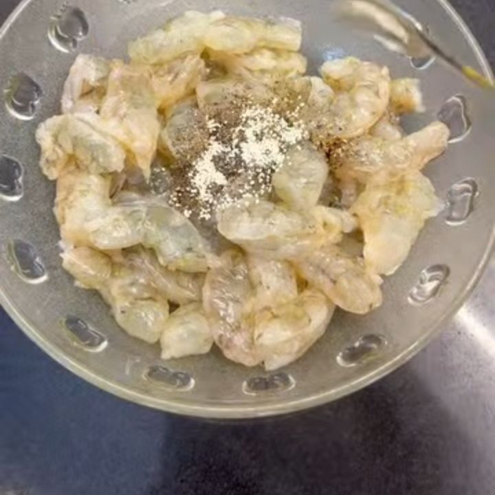 Sơ chế tôm