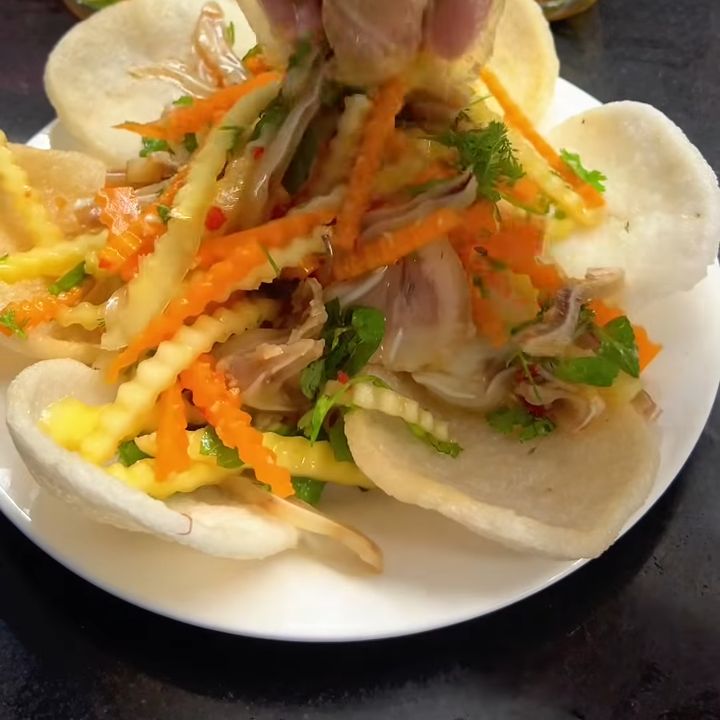 Bày nộm