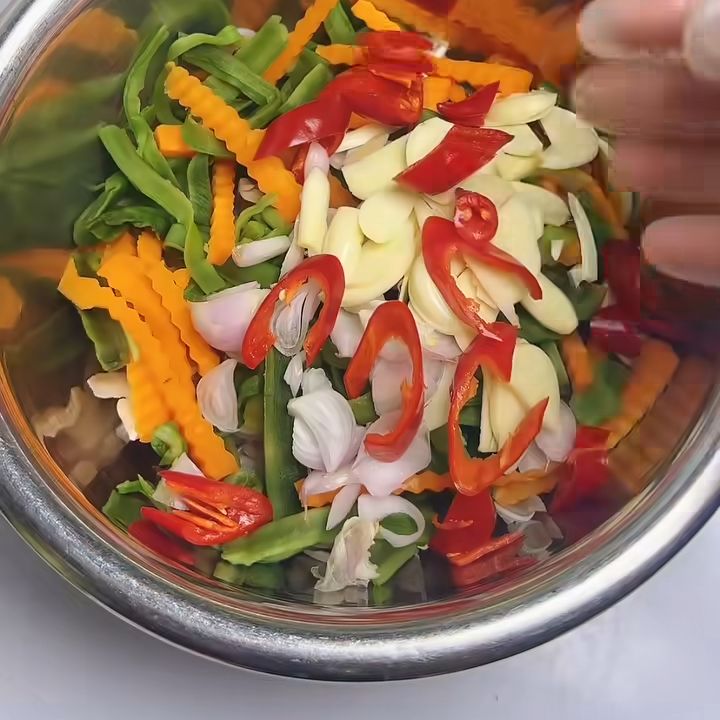 Trộn nguyên liệu