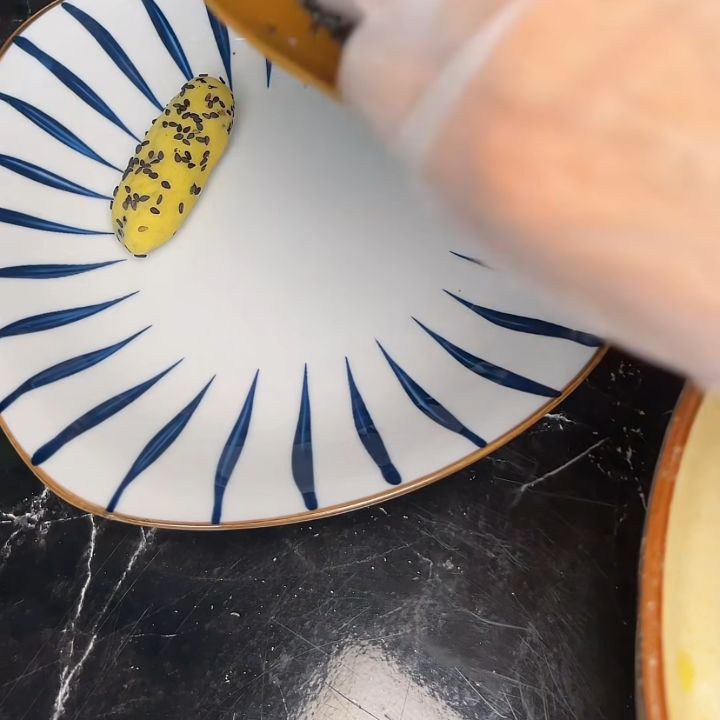 Nặn kén