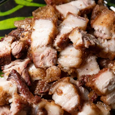 Bắp giò heo rút xương chiên giòn