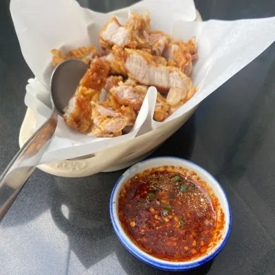 Thịt chân giò chiên nước mắm