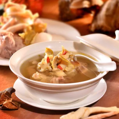 Gà hầm trùng thảo hoa