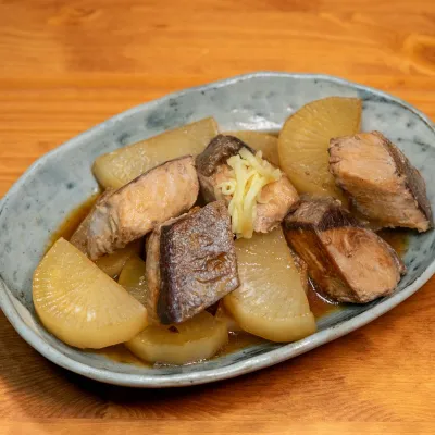 Cá nục kho me