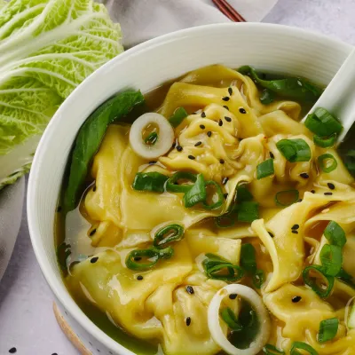 Canh nấm hoa hoành thánh chay