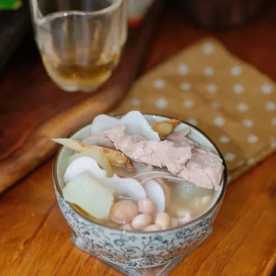 Canh khổ qua nấu sườn