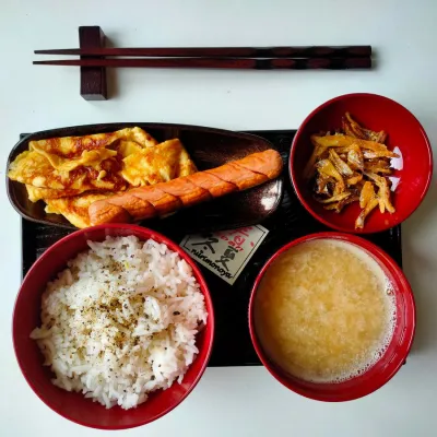 Trứng chiên tôm mực