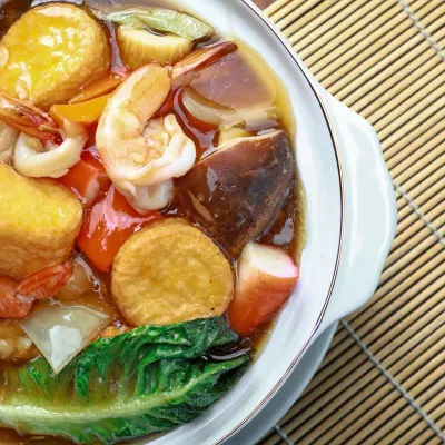 Lẩu thập cẩm hải sản