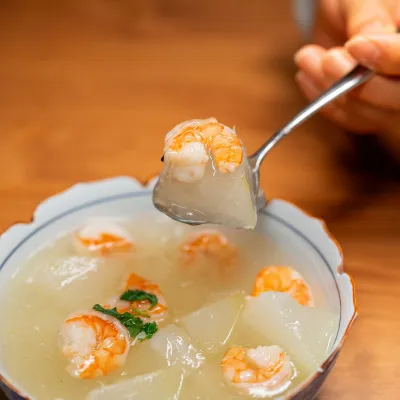 Công thức và cách làm món canh bầu riêu tôm thì là