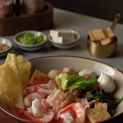 Canh chả cá thác lác rau cần