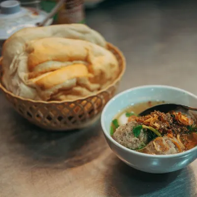 Canh bí đao củ cải thịt viên