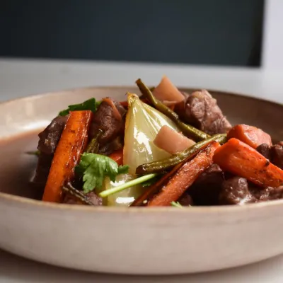 Bò hầm củ sen bí đỏ