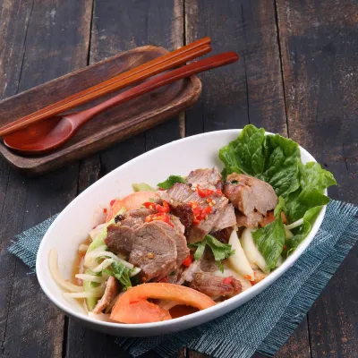 Công thức và cách làm món gỏi bò kiểu Thái