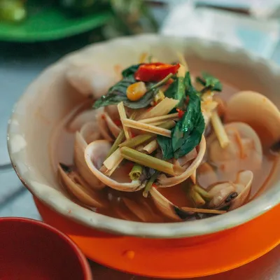 Canh nghêu kiểu Thái
