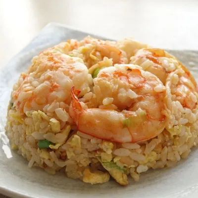 Công thức và cách làm món cơm chiên tôm lá é